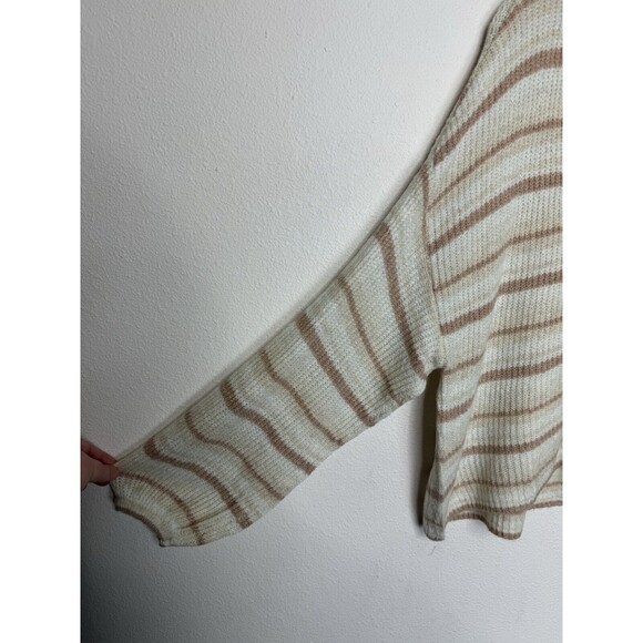 American Eagle Medium Sweater Beige Striped Cropped Button Up Balloon Sleeve NWT - Picture 4 of 12